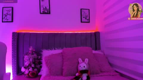 vanesa_moon_ online show from 09-18-25, 12:23