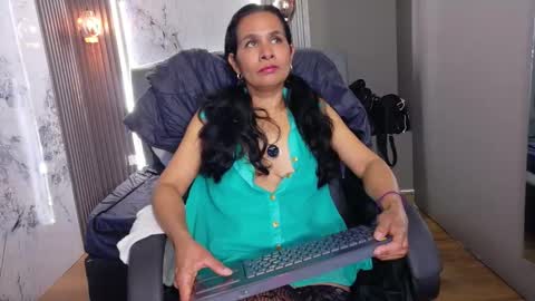 Snapshot of vanessa_7_ chatting on 01-17-26, 10:24 Vanessa online show from 01-17-26, 10:24