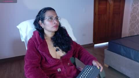 Snapshot of vanessa_7_ chatting on 02-22-26, 07:23 Vanessa online show from 02-22-26, 07:23