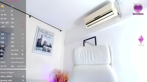 Snapshot of vanessa_gonzaless chatting on 02-03-25, 03:06 Vanessa online show from 02-03-25, 03:06