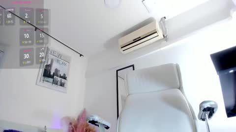 Snapshot of vanessa_gonzaless chatting on 03-08-25, 12:22 Vanessa online show from 03-08-25, 12:22