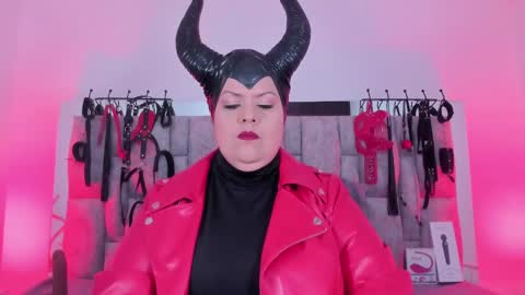 Snapshot of vanessa_moka chatting on 02-26-25, 03:19 Vanessa online show from 02-26-25, 03:19