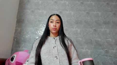 Snapshot of vanessaadol chatting on 02-08-25, 10:07 vanessaadol online show from 02-08-25, 10:07