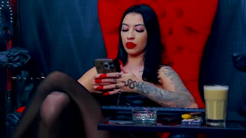 Miss Vanessa online show from 01-12-25, 01:21