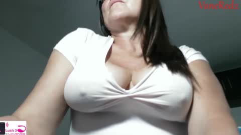 Vanesared2 online show from 10-06-25, 01:36