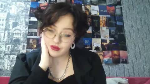 Snapshot of vanessashadow chatting on 10-28-25, 03:47 vanessashadow online show from 10-28-25, 03:47