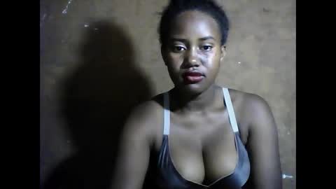 vaniah321 online show from 01-20-25, 06:21