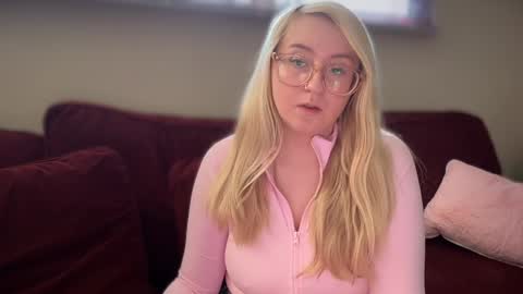 vanillapuddingpie online show from 02-03-25, 04:52