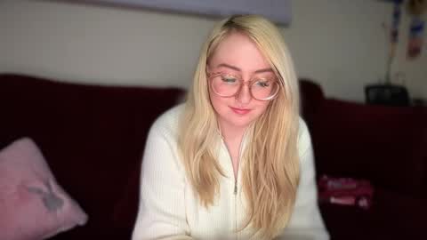 vanillapuddingpie online show from 02-17-25, 12:21