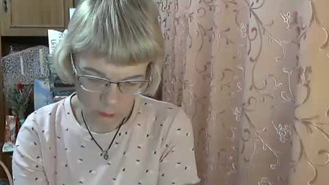 Snapshot of vanillaxcreamy chatting on 12-04-24, 01:42 Vanillaxcreamy online show from 12-04-24, 01:42