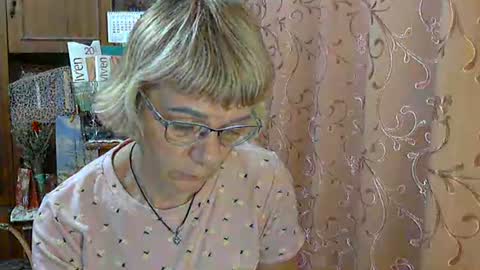 Snapshot of vanillaxcreamy chatting on 12-06-24, 05:11 Vanillaxcreamy online show from 12-06-24, 05:11