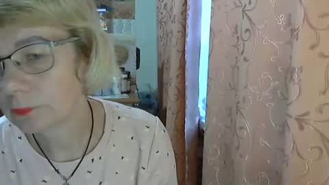 Snapshot of vanillaxcreamy chatting on 12-09-24, 10:32 Vanillaxcreamy online show from 12-09-24, 10:32