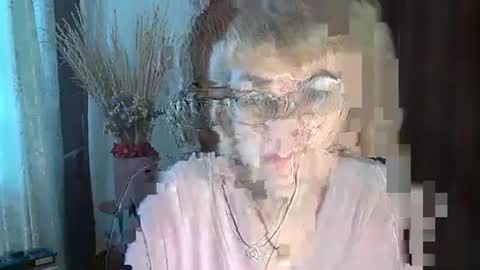 Snapshot of vanillaxcreamy chatting on 01-10-25, 11:22 Vanillaxcreamy online show from 01-10-25, 11:22