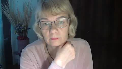 Snapshot of vanillaxcreamy chatting on 01-14-25, 01:06 Vanillaxcreamy online show from 01-14-25, 01:06
