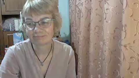 Snapshot of vanillaxcreamy chatting on 02-16-25, 05:59 Vanillaxcreamy online show from 02-16-25, 05:59