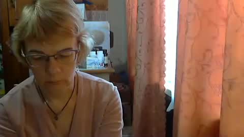 Snapshot of vanillaxcreamy chatting on 02-17-25, 11:13 Vanillaxcreamy online show from 02-17-25, 11:13
