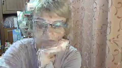 Snapshot of vanillaxcreamy chatting on 02-19-25, 03:38 Vanillaxcreamy online show from 02-19-25, 03:38