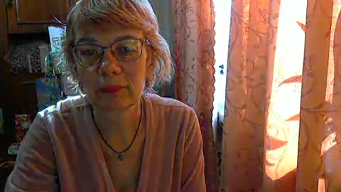 Snapshot of vanillaxcreamy chatting on 02-24-25, 11:43 Vanillaxcreamy online show from 02-24-25, 11:43