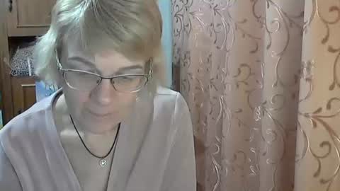 Snapshot of vanillaxcreamy chatting on 02-24-25, 06:04 Vanillaxcreamy online show from 02-24-25, 06:04