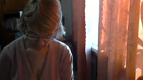 Snapshot of vanillaxcreamy chatting on 02-26-25, 11:09 Vanillaxcreamy online show from 02-26-25, 11:09
