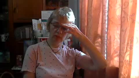 Snapshot of vanillaxcreamy chatting on 03-10-25, 12:04 Vanillaxcreamy online show from 03-10-25, 12:04