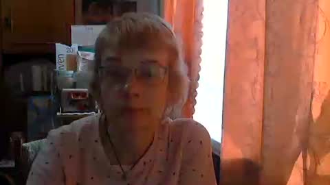 Snapshot of vanillaxcreamy chatting on 03-12-25, 01:40 Vanillaxcreamy online show from 03-12-25, 01:40