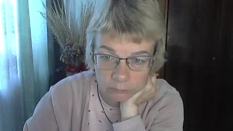 Snapshot of vanillaxcreamy chatting on 10-18-25, 08:59 Vanillaxcreamy online show from 10-18-25, 08:59