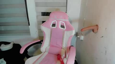 VANNESA online show from 11-26-25, 05:19