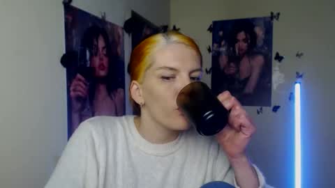 Vanessa online show from 02-08-26, 02:20