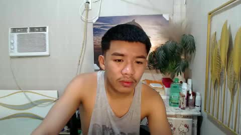 vanxxx2005 online show from 03-12-25, 06:22