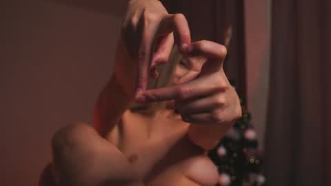 Snapshot of variety_moments chatting on 01-10-25, 06:38 Heeeeey Im Hanna the art of tease online show from 01-10-25, 06:38