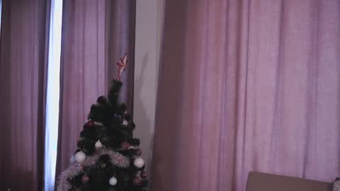 Snapshot of variety_moments chatting on 01-18-25, 07:07 Heeeeey Im Hanna the art of tease online show from 01-18-25, 07:07