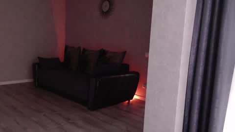 Snapshot of varonica_caprii chatting on 12-17-24, 08:01 Varonica Caprii Online this week Monday Tuesday Thursday Friday online show from 12-17-24, 08:01