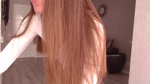 Snapshot of varonica_caprii chatting on 03-10-25, 09:43 Varonica Caprii Online this week Monday Tuesday Thursday Friday online show from 03-10-25, 09:43