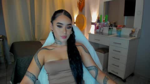 Snapshot of vayolett_bass chatting on 02-20-26, 04:09 Vayolett Bass online show from 02-20-26, 04:09