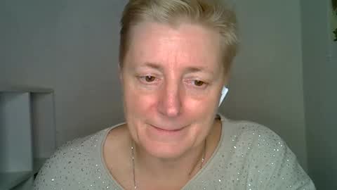 vea_motty online show from 12-18-25, 08:26