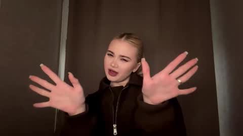 Monika online show from 12-17-25, 01:06