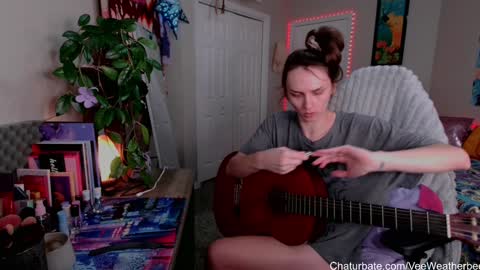 Violet Weatherbee online show from 01-28-25, 01:39