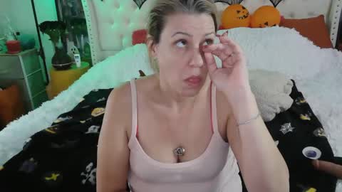 Vegas Dani online show from 10-30-25, 08:38