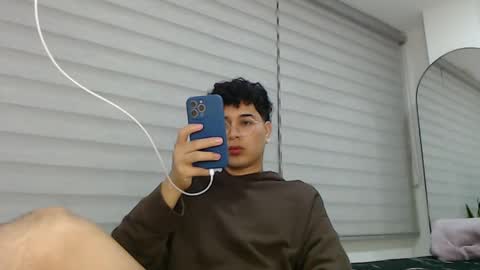 velascosexyboy online show from 02-06-25, 02:44