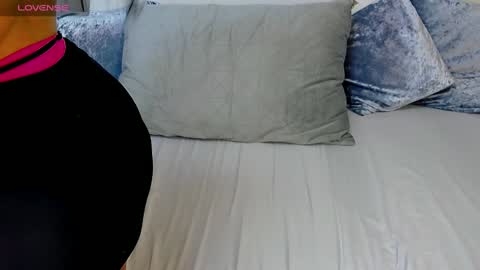 VeleryWOW online show from 12-20-24, 05:08