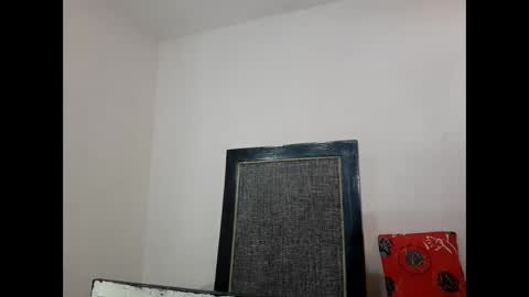 velk_hot1 online show from 03-06-25, 06:48