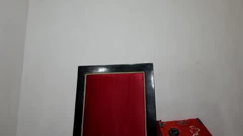 velk_hot1 online show from 03-12-25, 12:42