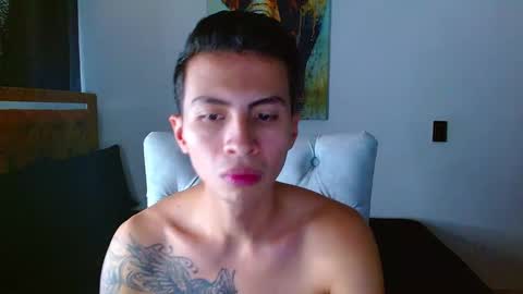 velk_hot1 online show from 02-18-26, 12:23