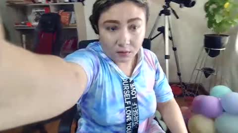 Im VelaI will be Christmas and New Year with my family December 22 to January 13 I will miss you guys. online show from 11-13-25, 06:07