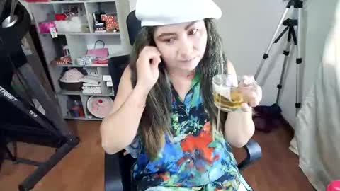 Im VelaI will be Christmas and New Year with my family December 22 to January 13 I will miss you guys. online show from 02-17-26, 10:16