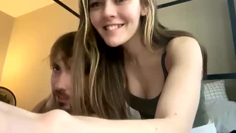 Snapshot of velmaxshaggy chatting on 03-05-25, 08:10 velmaxshaggy online show from 03-05-25, 08:10