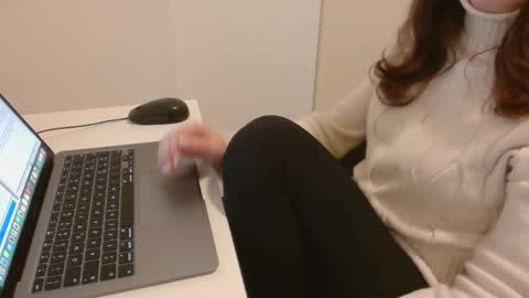 Snapshot of velvet_desiree chatting on 02-04-26, 06:03 Velvet Desiree online show from 02-04-26, 06:03