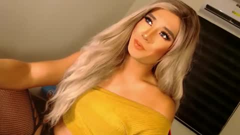 Richy will make you fall in love online show from 10-27-25, 01:31