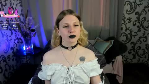 velvet_peach_ online show from 10-17-25, 11:57